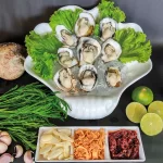 Fresh Oyster with Thai Condiments